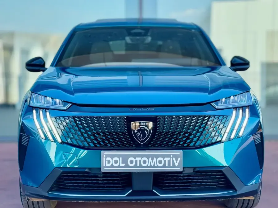 33BINDE 2024 MODEL PEUGEOT 3008 HYBRID CAM TAVAN ALLURE HATASIZ